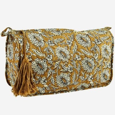 Neceser mostaza con girsoles elaborado artesanalmente a mano.Artesania Textil