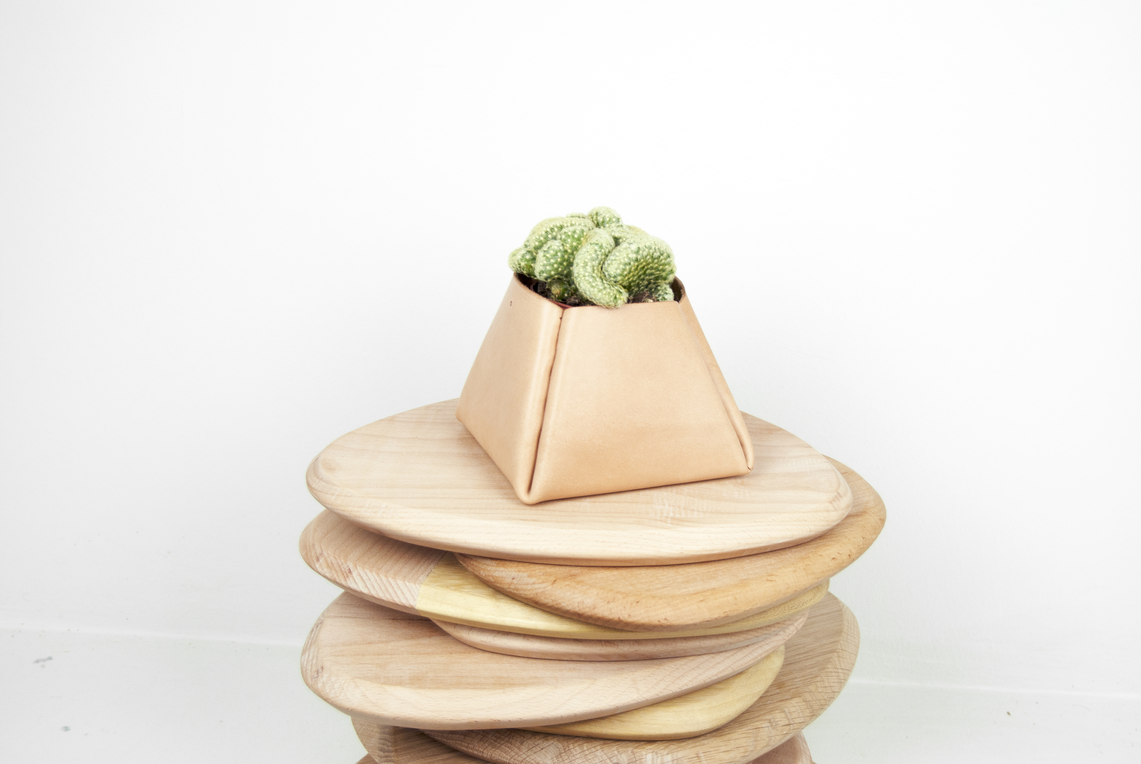 Miolos-design-artesania-minimalista-coolmaison