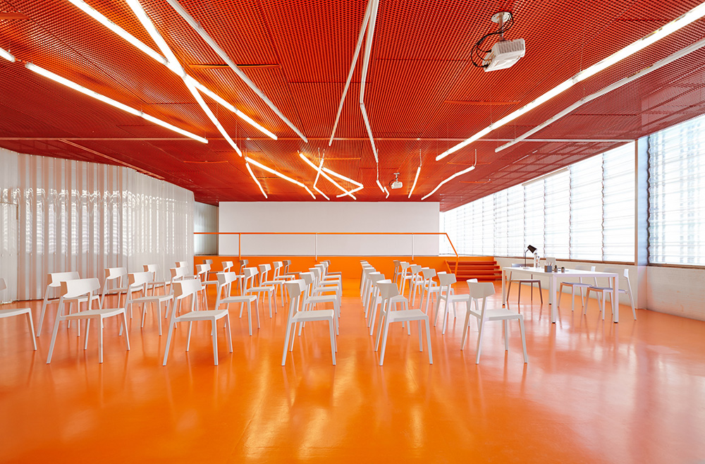 wing-red-dot-coolmaison