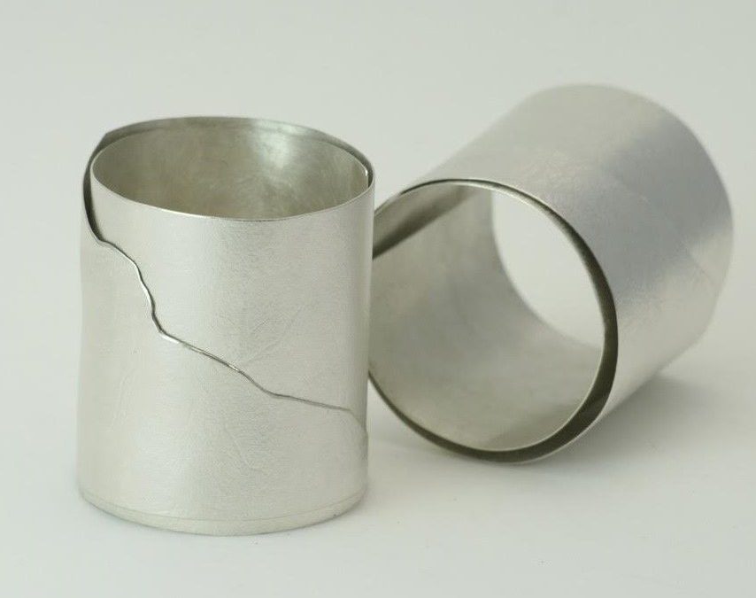 pulseras tubo plata mate joyería minimalista coolmaison